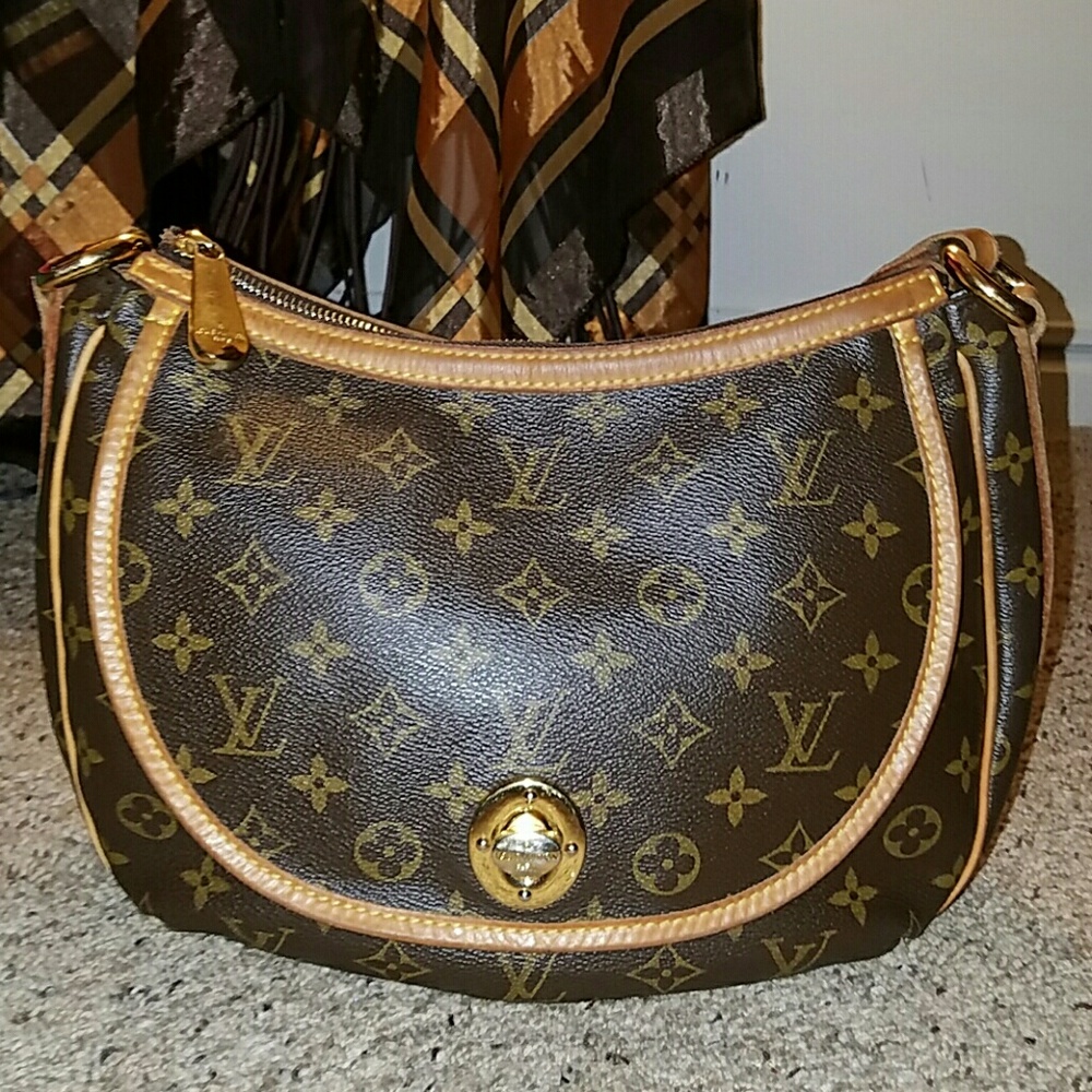 - LOUIS VUITTON TULUM HANDBAG PM SIZE